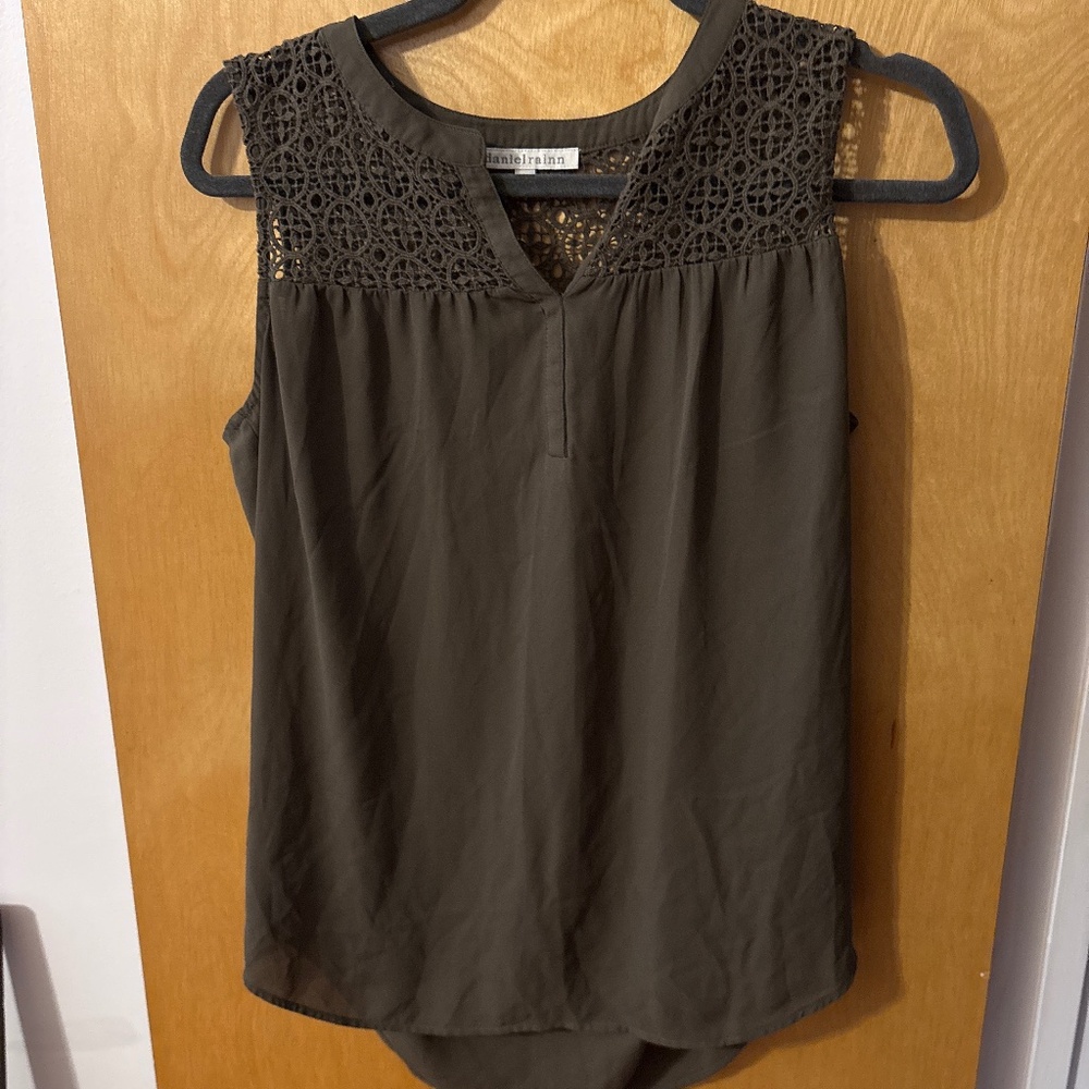Daniel rainn tank with crochet detail- olive green